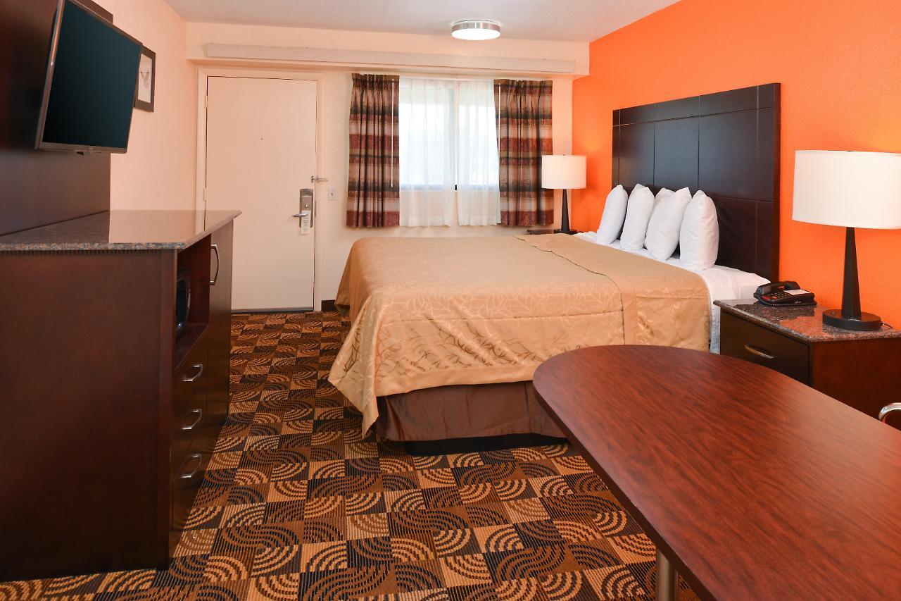Americas Best Value Inn-Pittsburgh Airport Coraopolis Eksteriør bilde