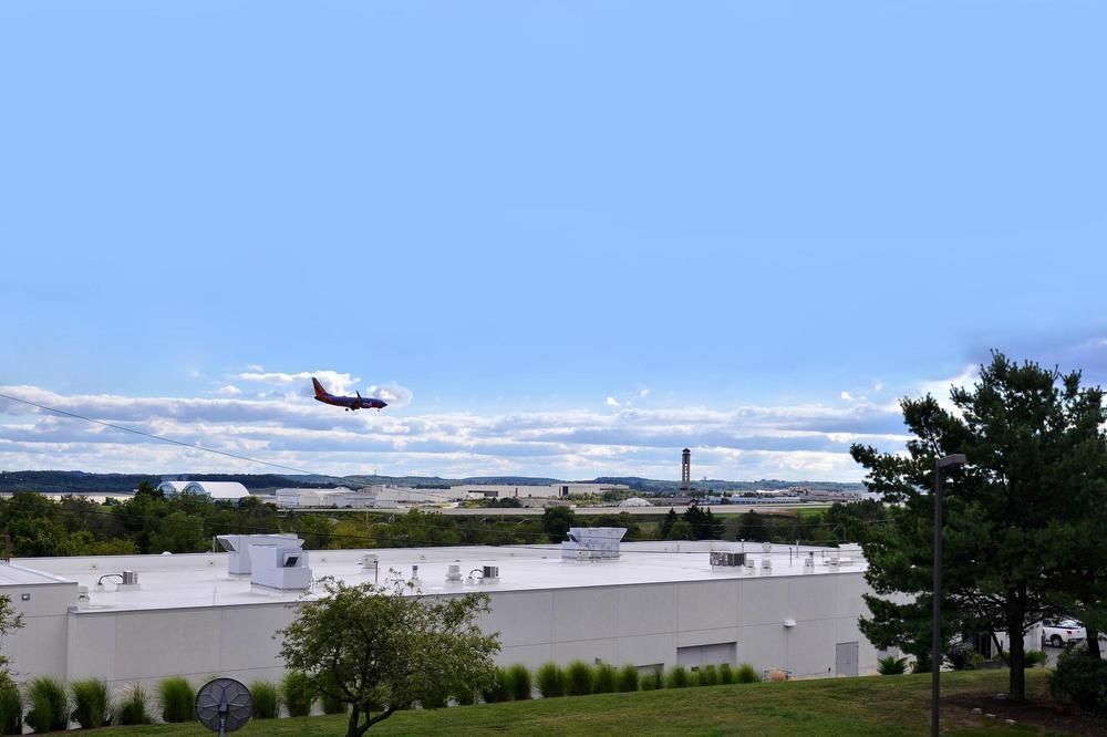 Americas Best Value Inn-Pittsburgh Airport Coraopolis Eksteriør bilde