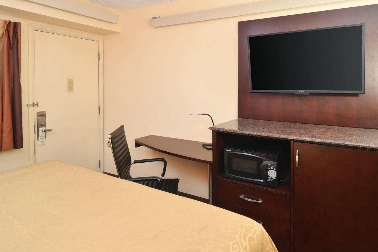 Americas Best Value Inn-Pittsburgh Airport Coraopolis Eksteriør bilde