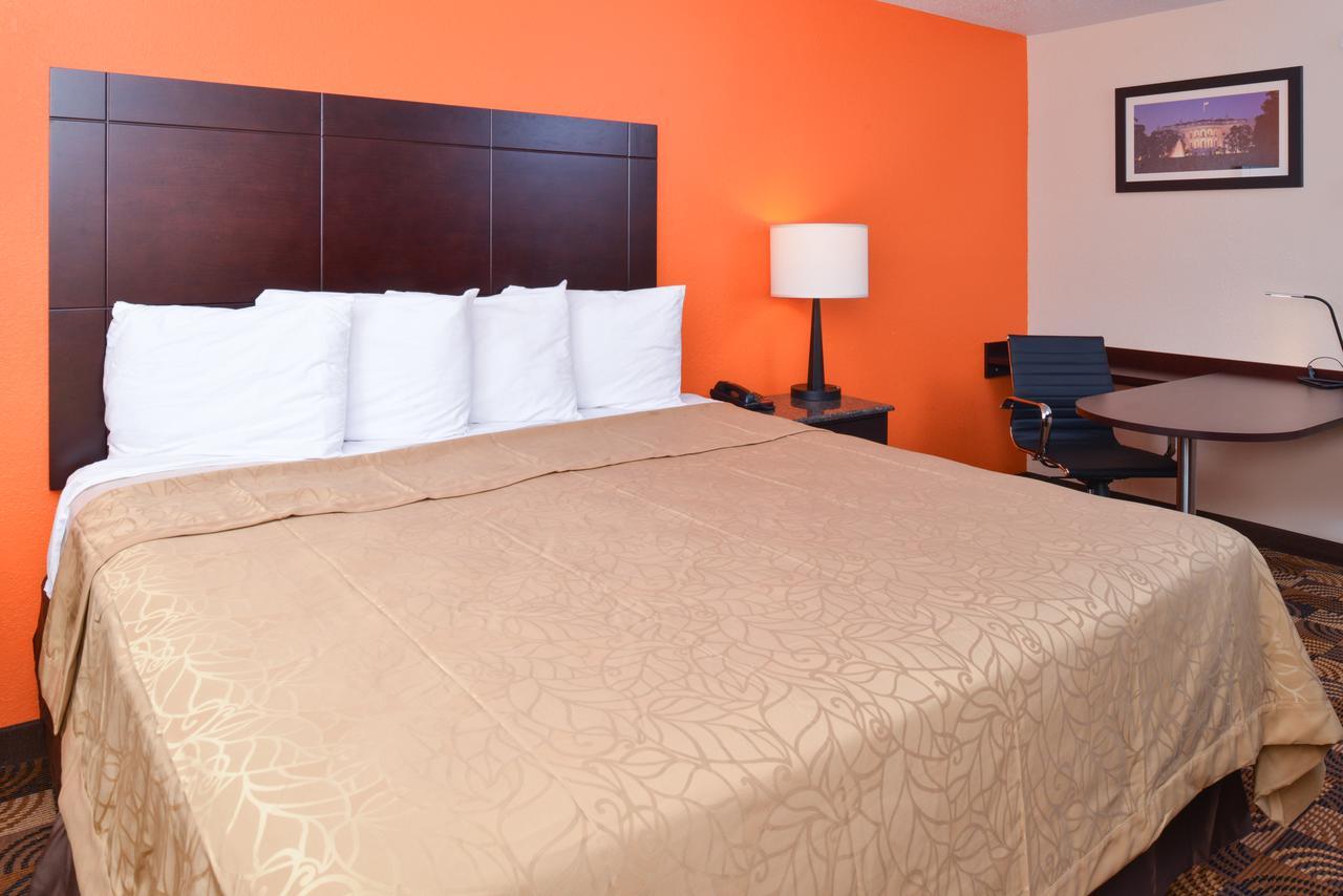 Americas Best Value Inn-Pittsburgh Airport Coraopolis Eksteriør bilde
