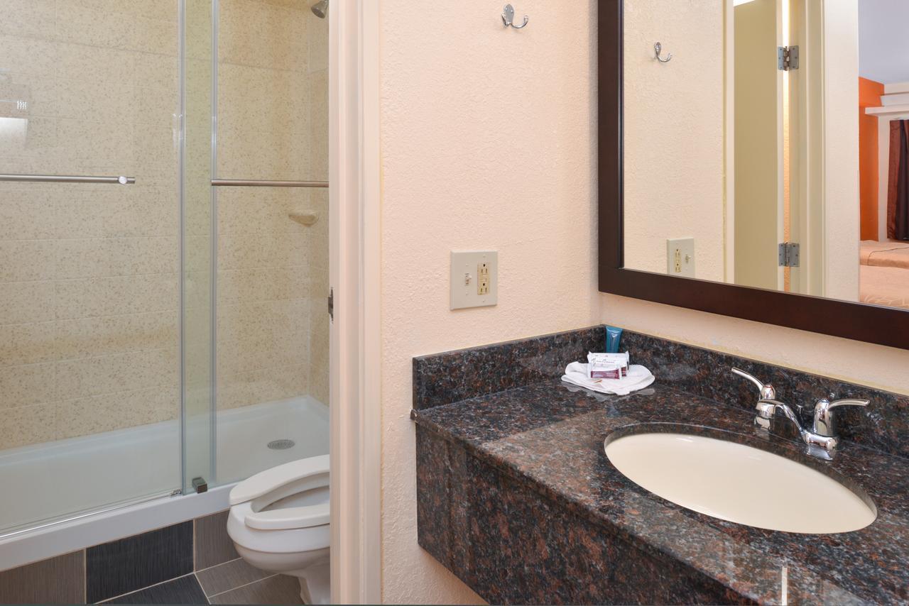 Americas Best Value Inn-Pittsburgh Airport Coraopolis Eksteriør bilde