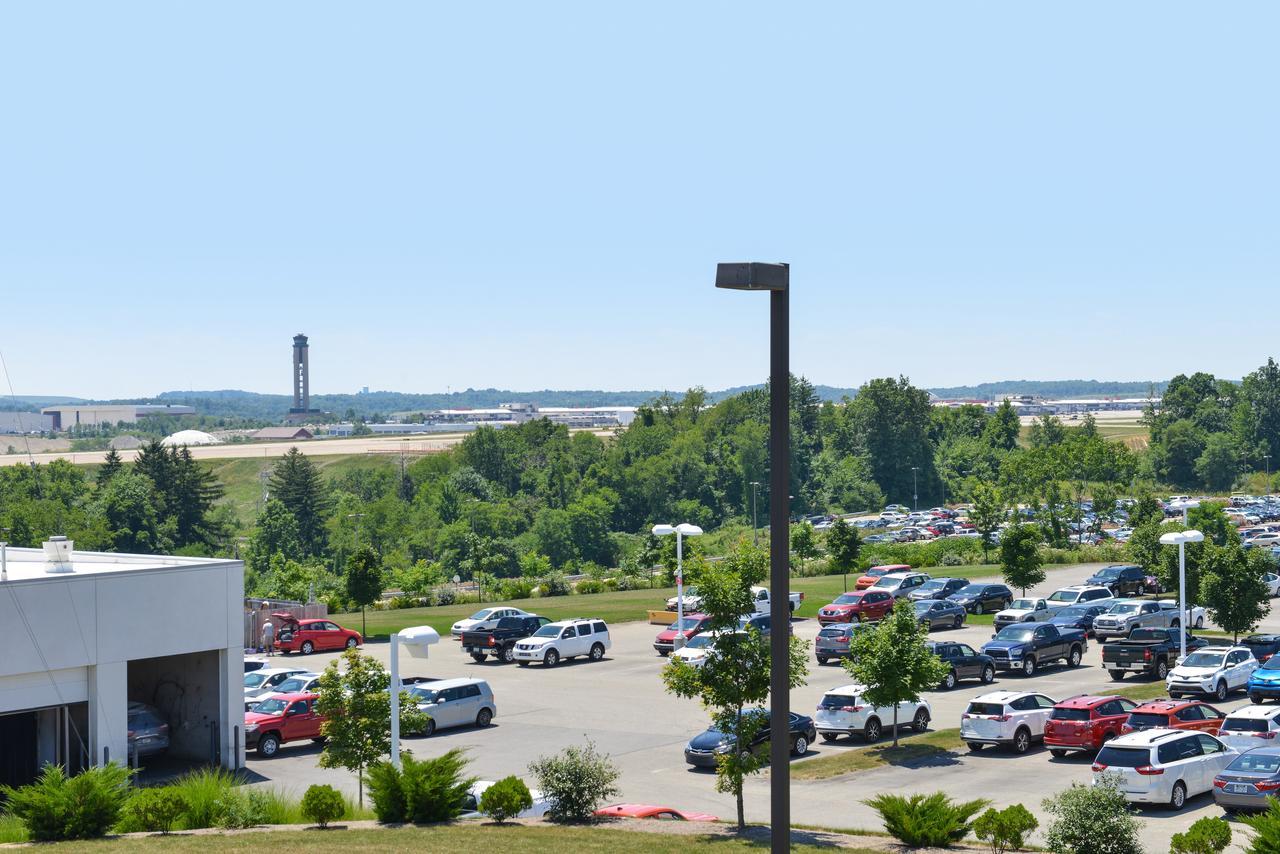 Americas Best Value Inn-Pittsburgh Airport Coraopolis Eksteriør bilde