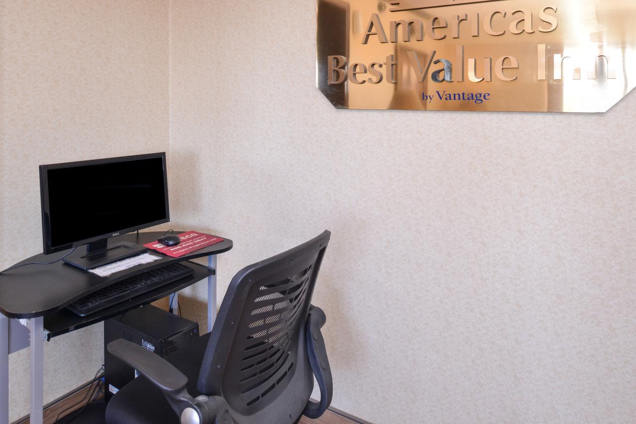 Americas Best Value Inn-Pittsburgh Airport Coraopolis Eksteriør bilde