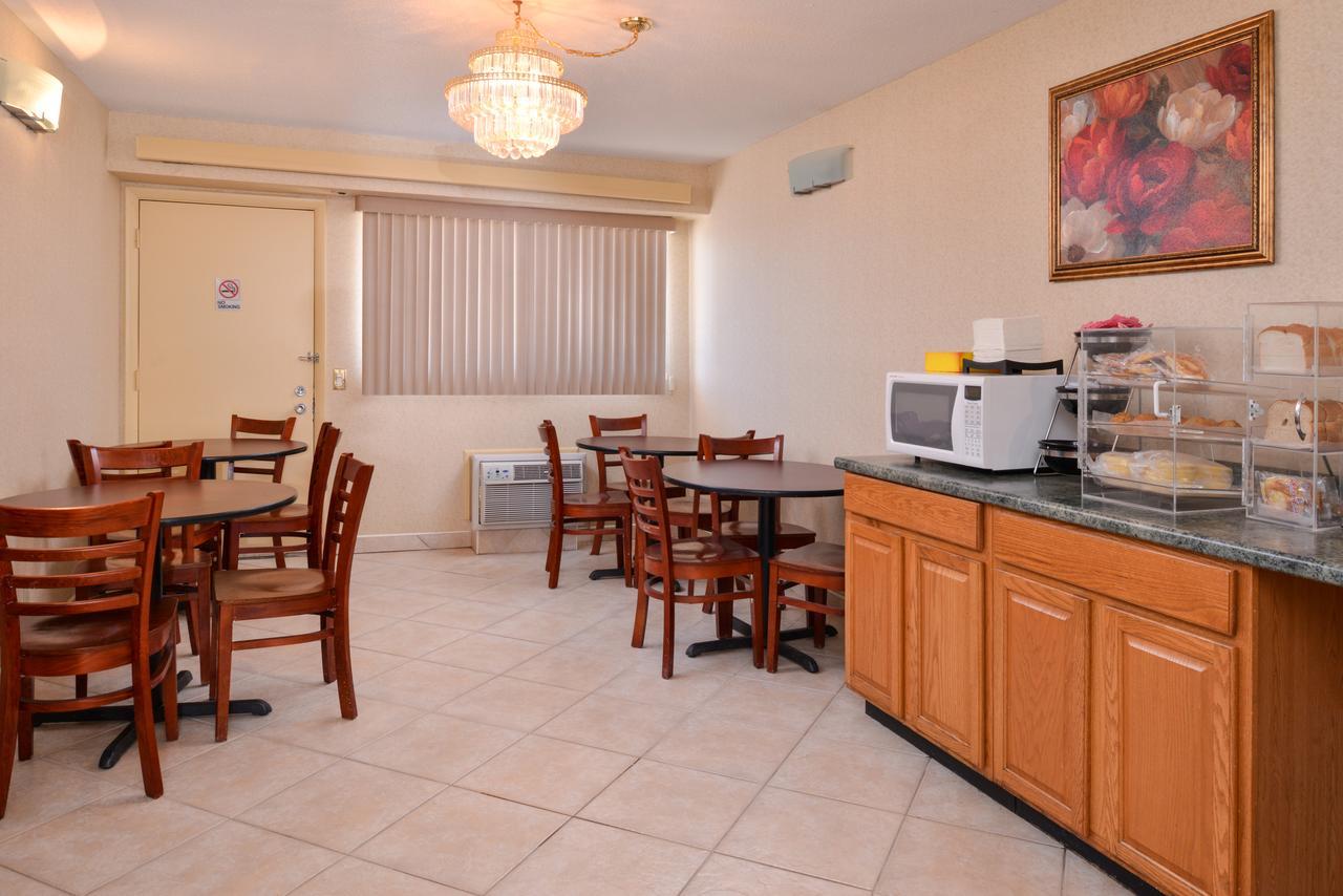 Americas Best Value Inn-Pittsburgh Airport Coraopolis Eksteriør bilde