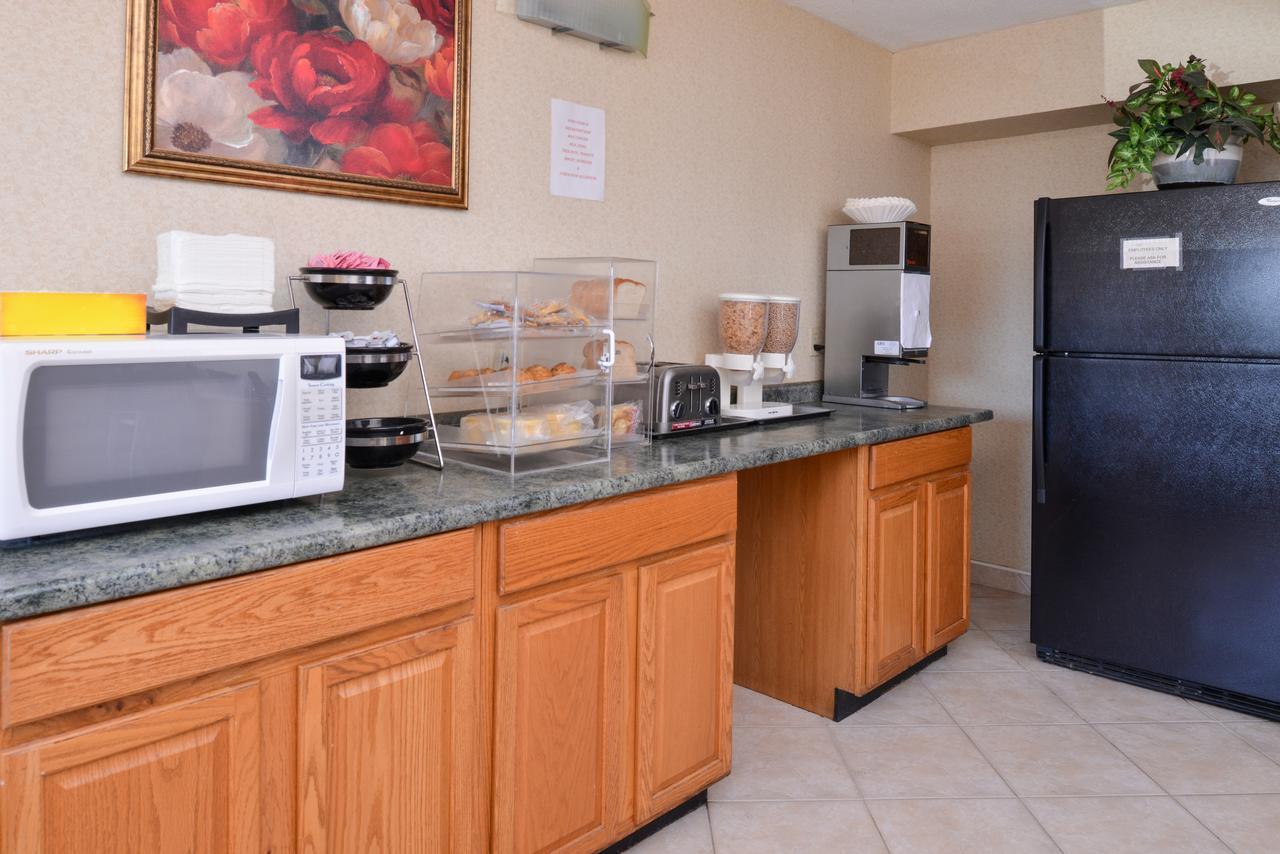 Americas Best Value Inn-Pittsburgh Airport Coraopolis Eksteriør bilde