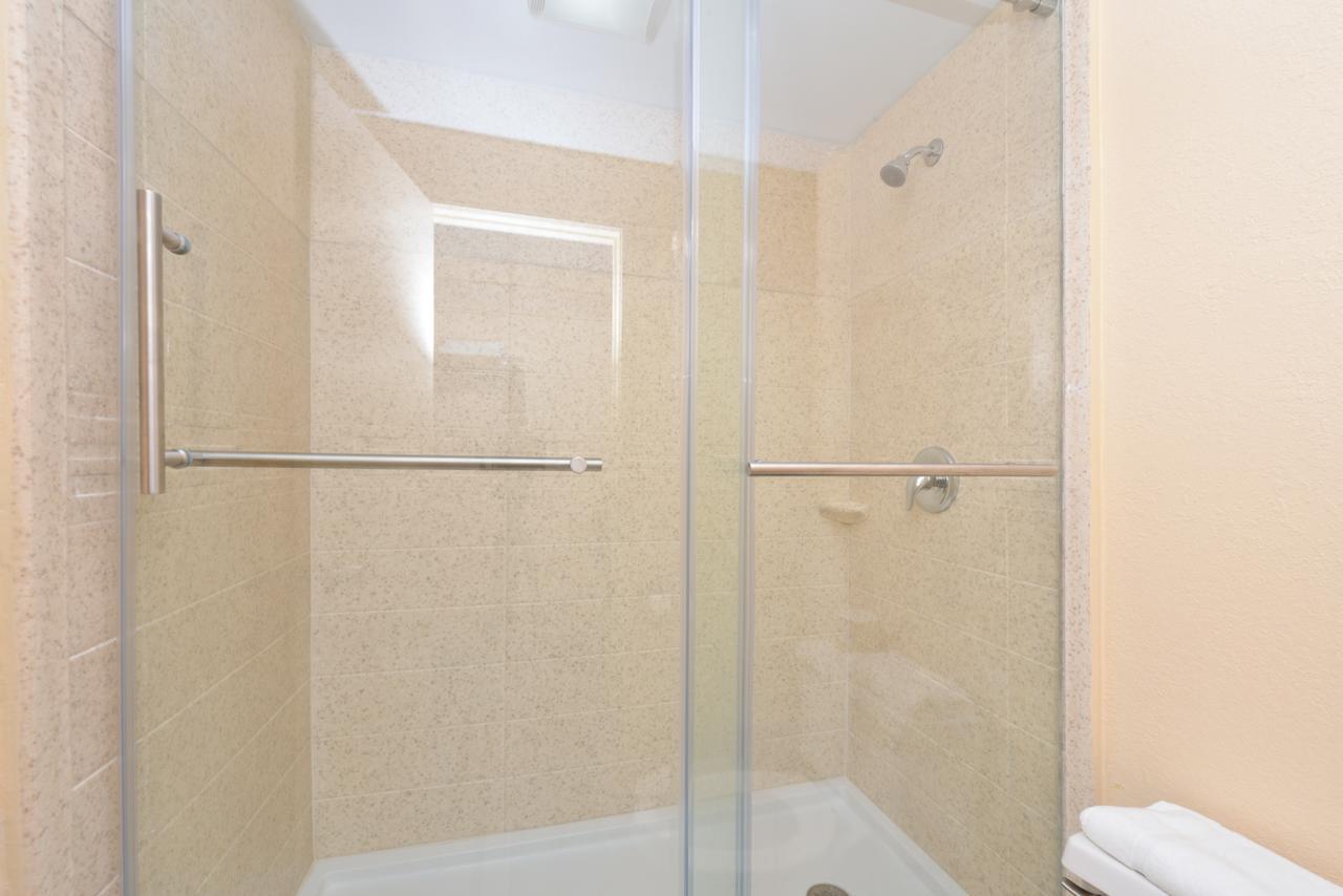 Americas Best Value Inn-Pittsburgh Airport Coraopolis Eksteriør bilde
