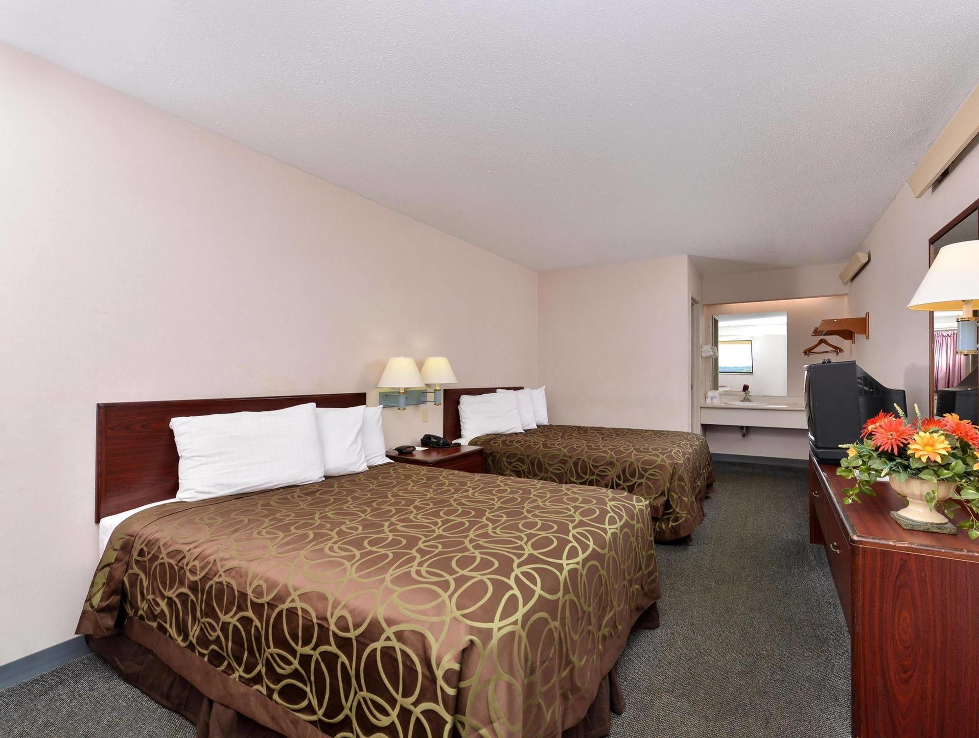 Americas Best Value Inn-Pittsburgh Airport Coraopolis Eksteriør bilde